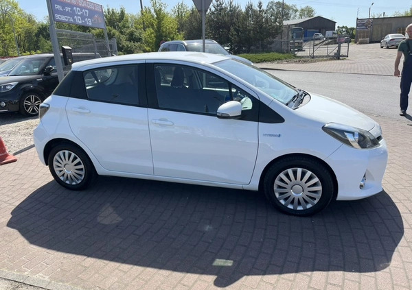 Toyota Yaris cena 39500 przebieg: 106000, rok produkcji 2014 z Biłgoraj małe 211